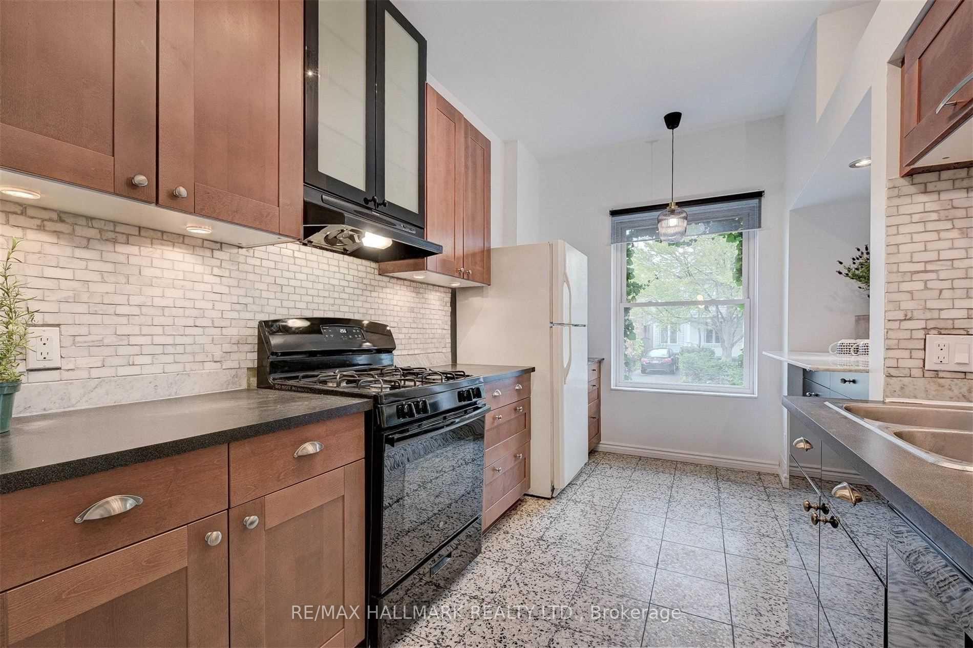 Photo 21 of 9 Harcourt Avenue, Toronto, North Riverdale — HOMEH