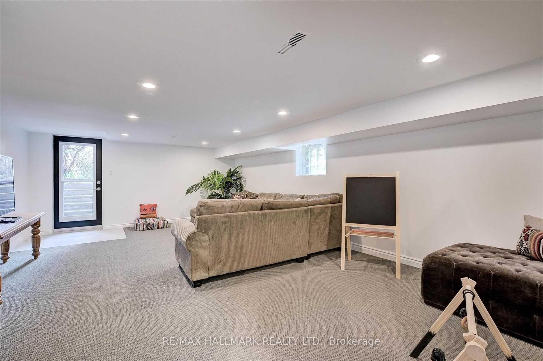 Photo 31 of 9 Harcourt Avenue, Toronto, North Riverdale — HOMEH