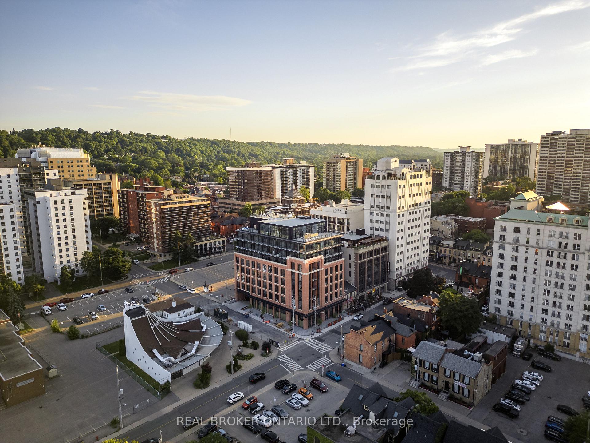 Photo 14 of Unit 404, 24 Augusta Street, Hamilton, Corktown — HOMEH