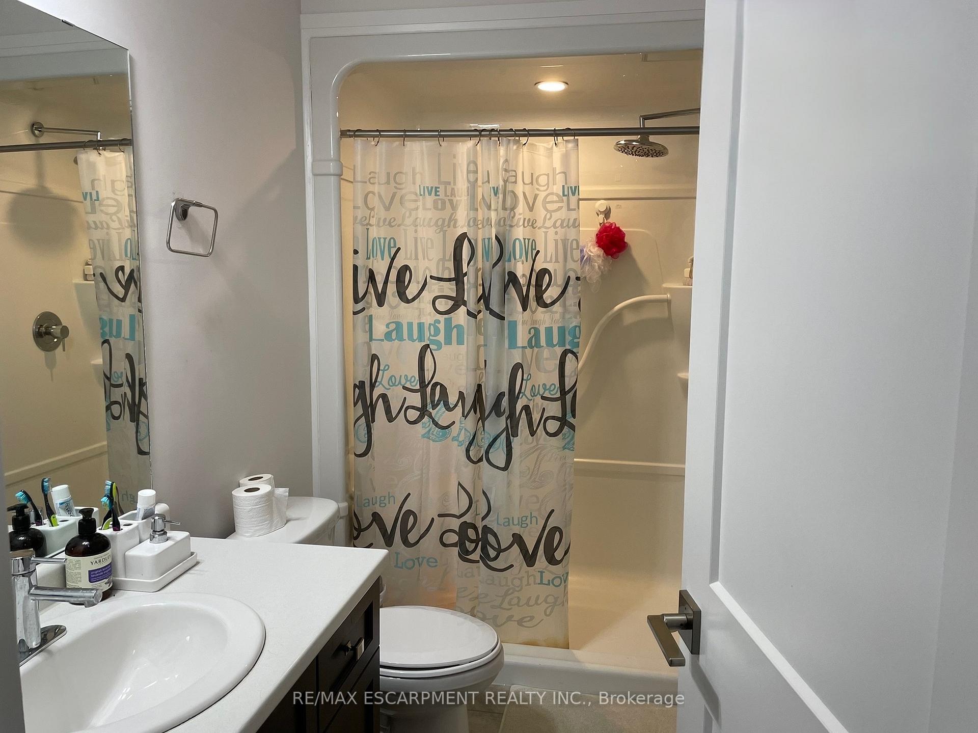 Photo 2 of Unit 157, 30 Times Square Boulevard, Hamilton, Stoney Creek Mountain — HOMEH