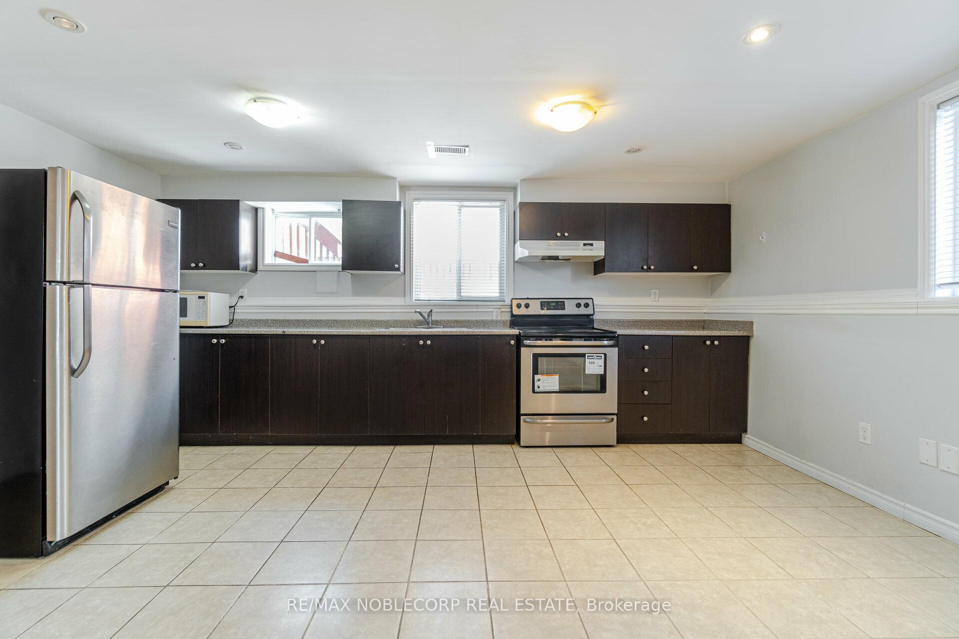 Photo 10 of 16 Ocean Ridge (Lower) Drive, Brampton, Sandringham-Wellington — HOMEH