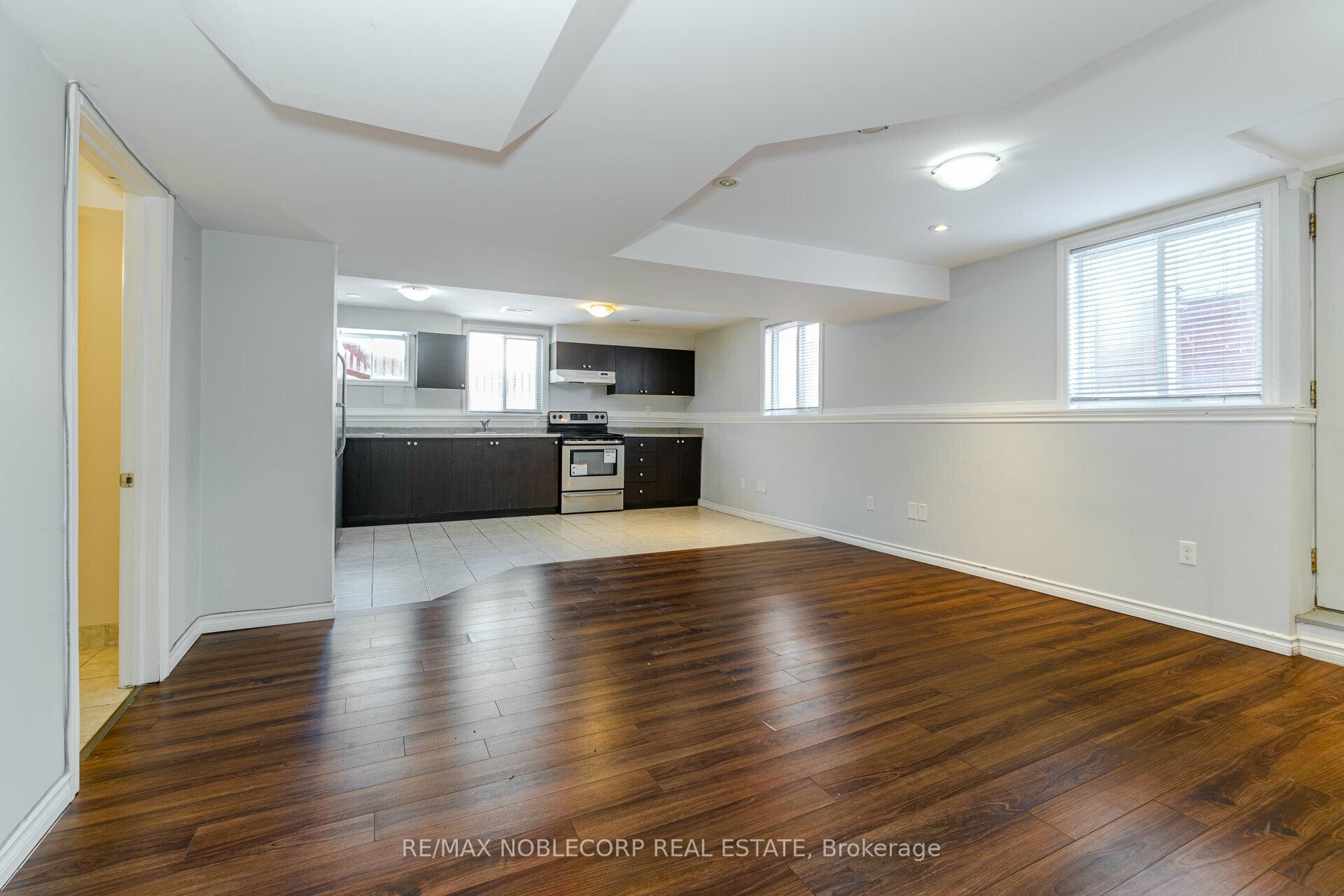 Photo 9 of 16 Ocean Ridge (Lower) Drive, Brampton, Sandringham-Wellington — HOMEH