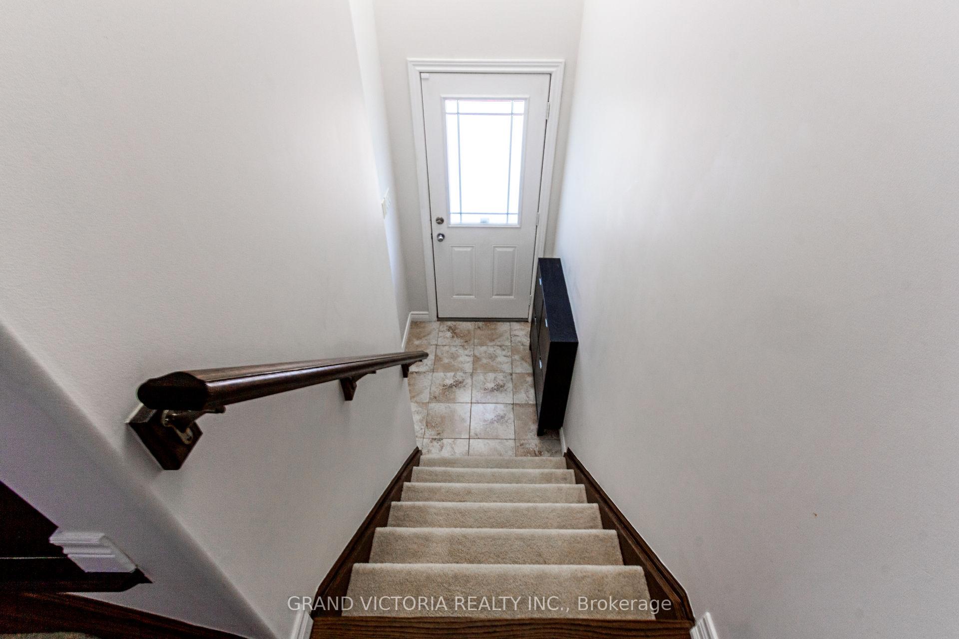 Photo 7 of Unit 4, 25 Viking Drive, Hamilton, Binbrook — HOMEH