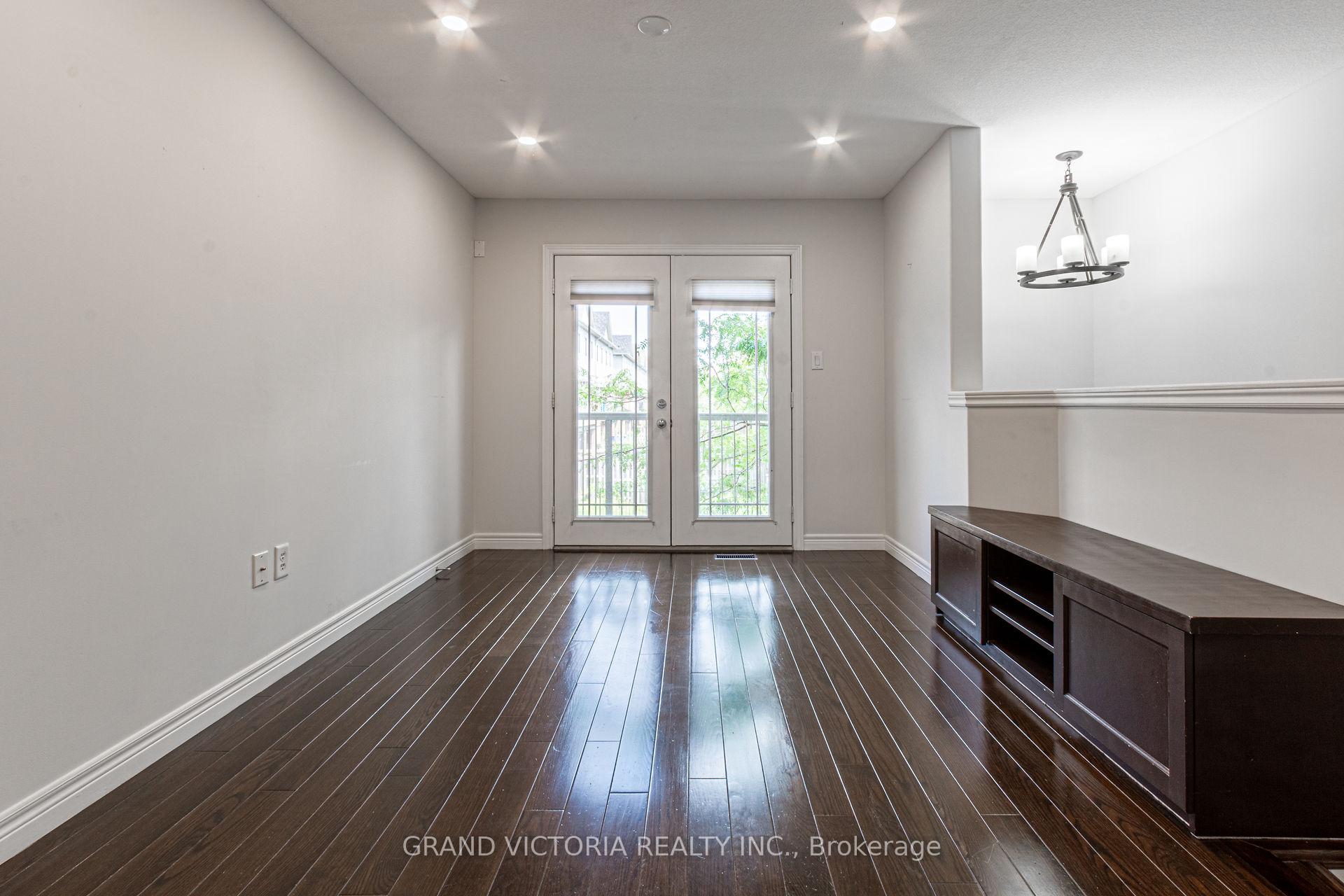 Photo 8 of Unit 4, 25 Viking Drive, Hamilton, Binbrook — HOMEH