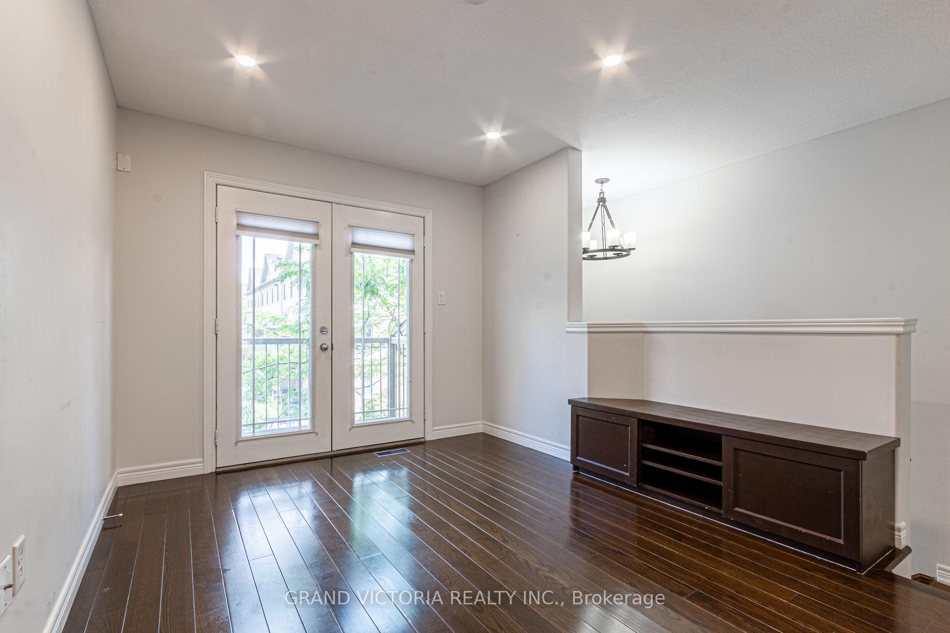 Photo 9 of Unit 4, 25 Viking Drive, Hamilton, Binbrook — HOMEH