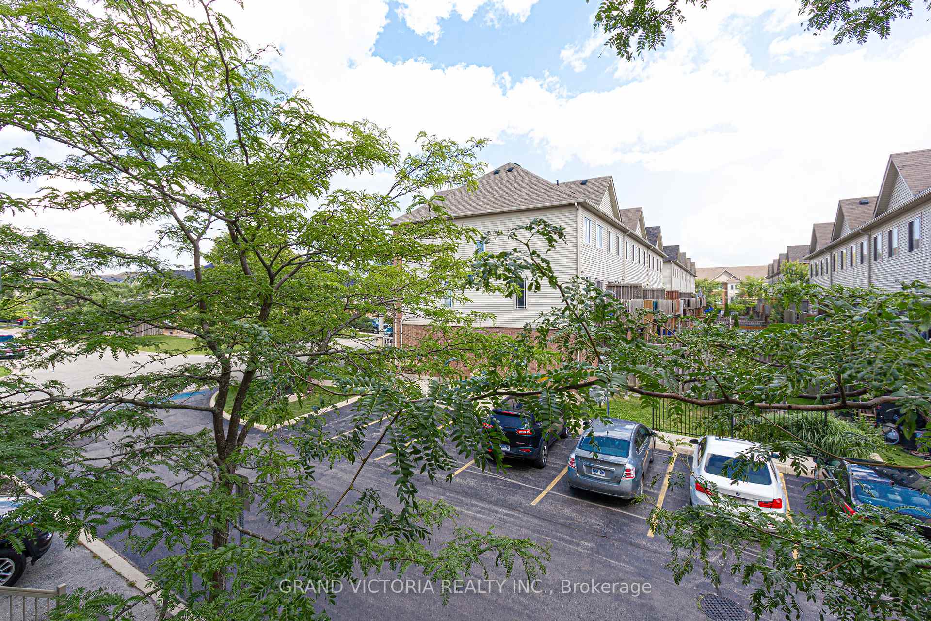 Photo 10 of Unit 4, 25 Viking Drive, Hamilton, Binbrook — HOMEH