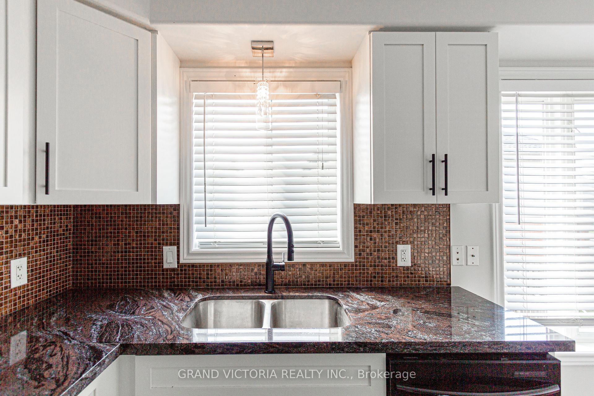 Photo 21 of Unit 4, 25 Viking Drive, Hamilton, Binbrook — HOMEH