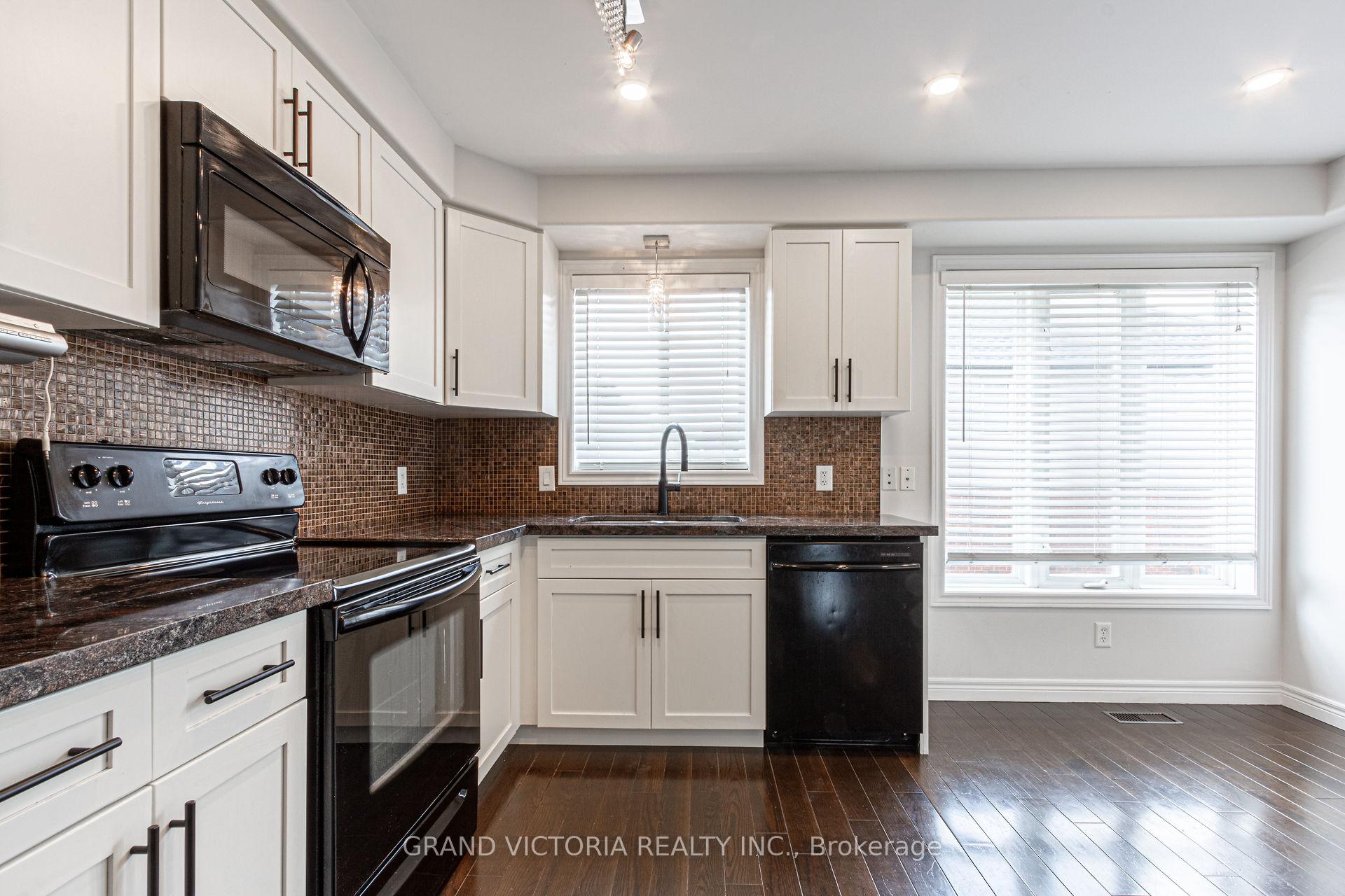 Photo 40 of Unit 4, 25 Viking Drive, Hamilton, Binbrook — HOMEH