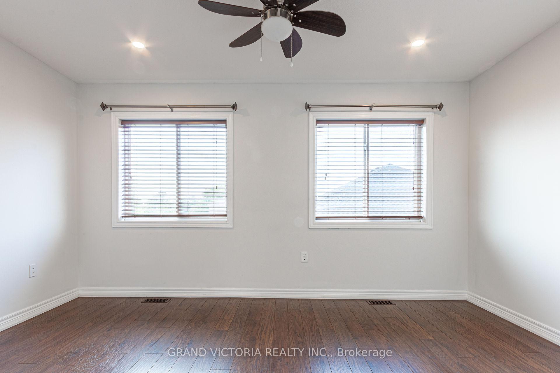 Photo 25 of Unit 4, 25 Viking Drive, Hamilton, Binbrook — HOMEH
