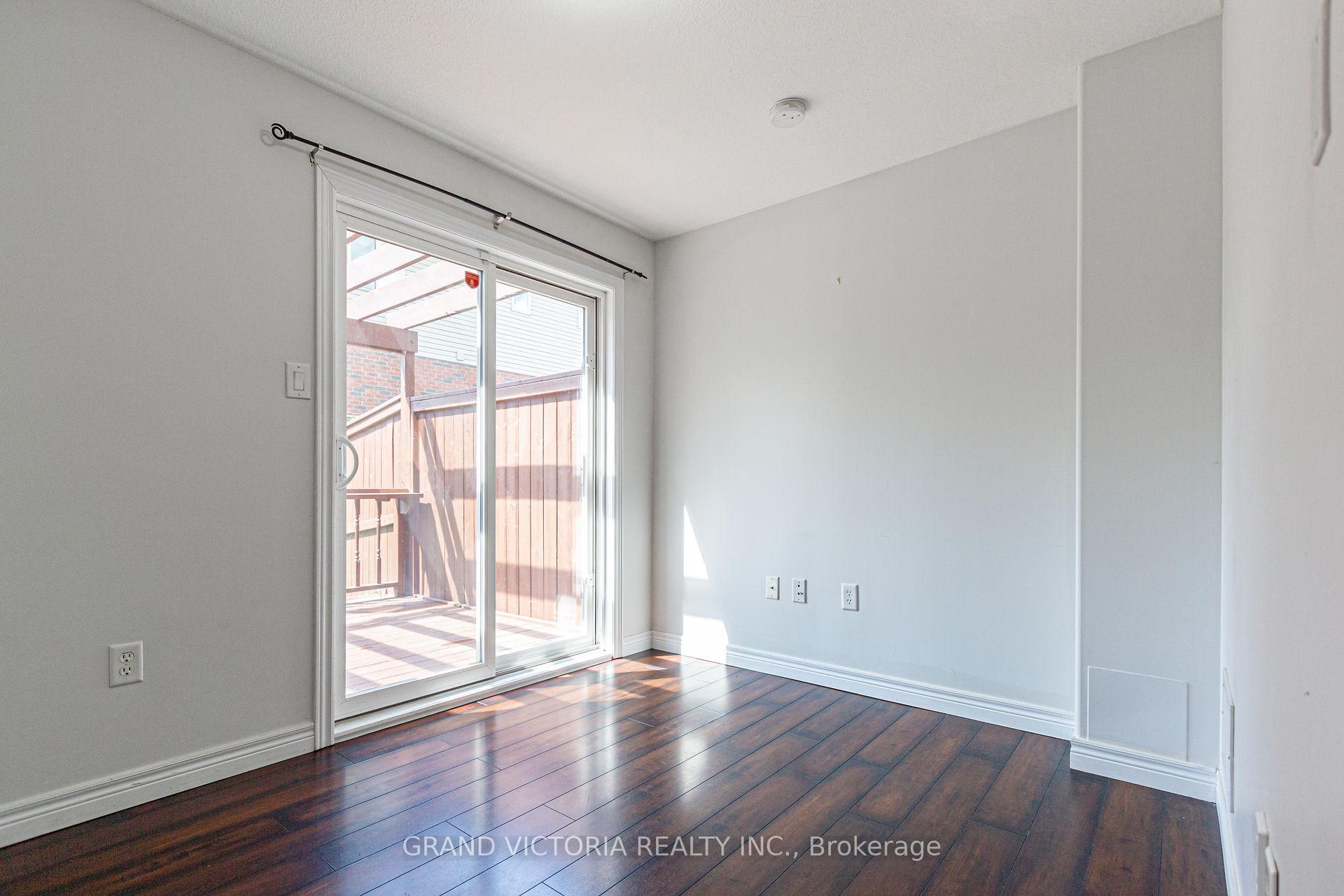 Photo 35 of Unit 4, 25 Viking Drive, Hamilton, Binbrook — HOMEH