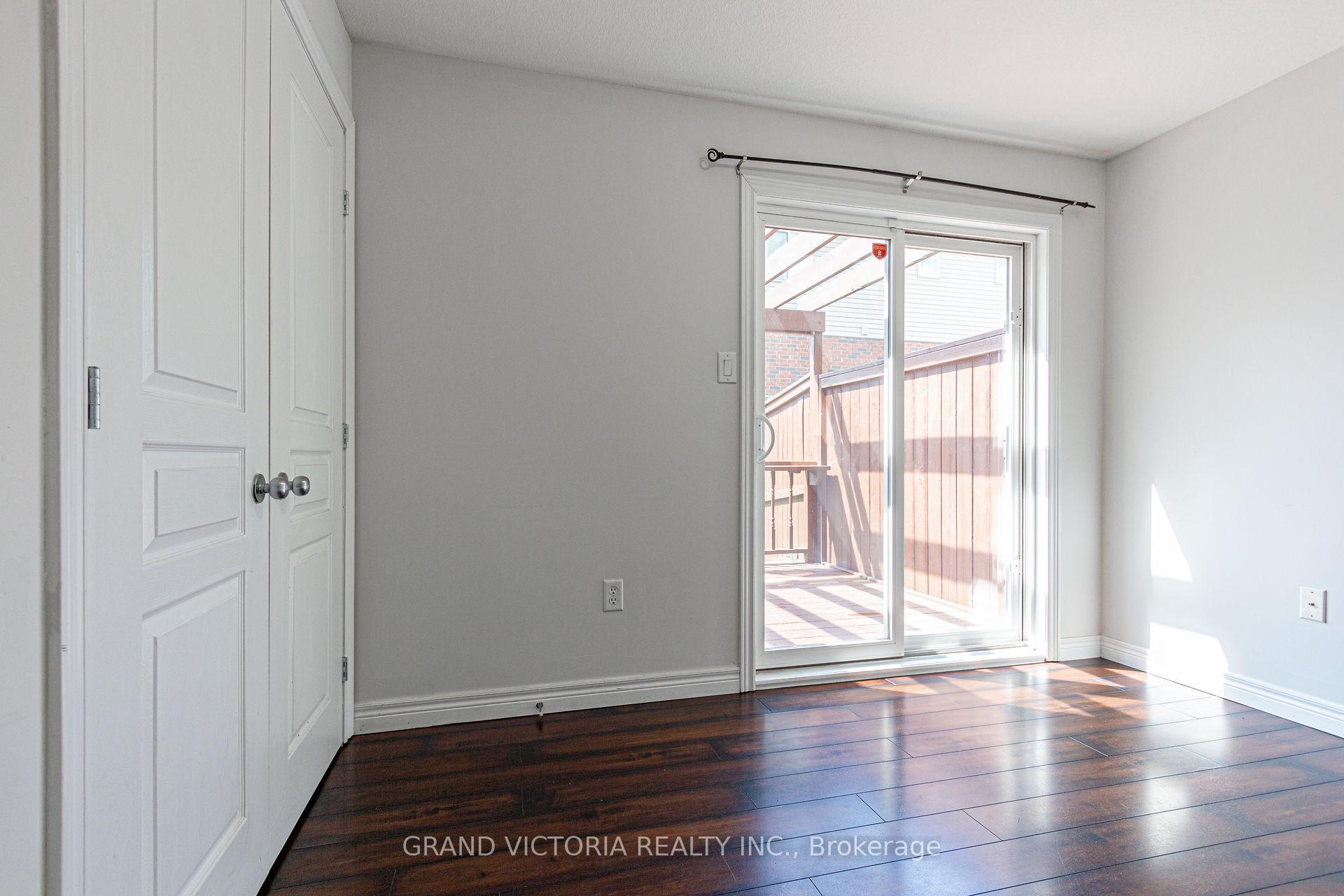 Photo 32 of Unit 4, 25 Viking Drive, Hamilton, Binbrook — HOMEH