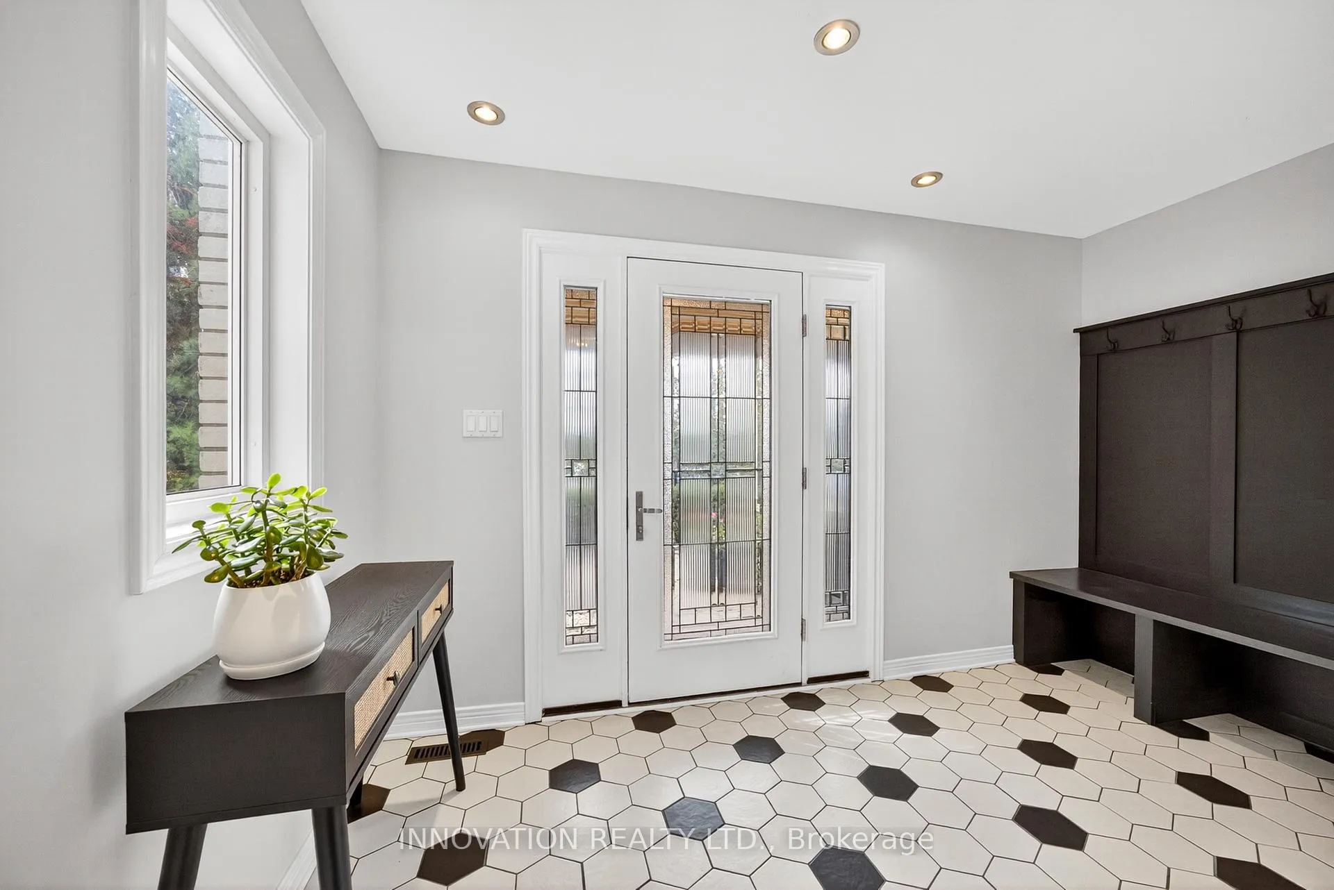 Photo 5 of 5609 South River Drive, Ottawa, Manotick Long Island & Nicholls Island — HOMEH