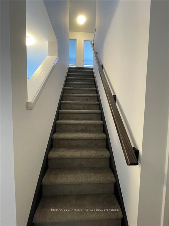 Photo 5 of Unit 106, 61 Soho Street, Hamilton, Stoney Creek — HOMEH