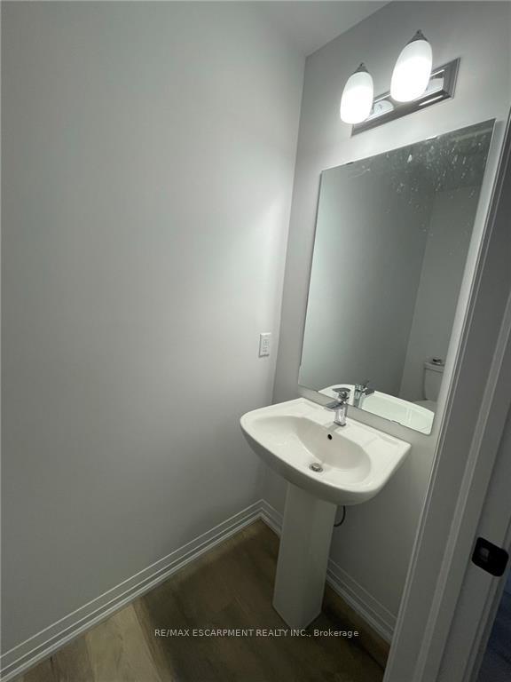 Photo 6 of Unit 106, 61 Soho Street, Hamilton, Stoney Creek — HOMEH