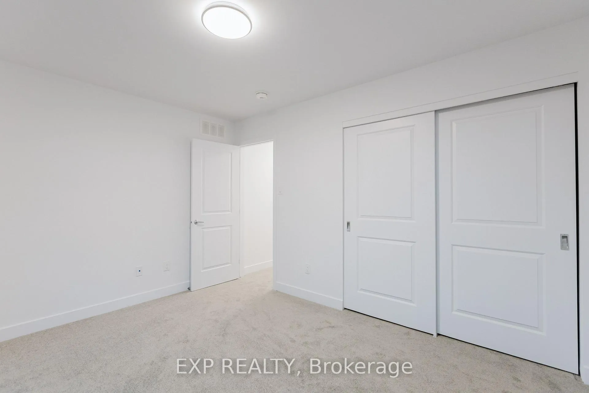 Photo 23 of 203 Silhouette Private, Ottawa, Barrhaven - Cedargrove/Fraserdale — HOMEH