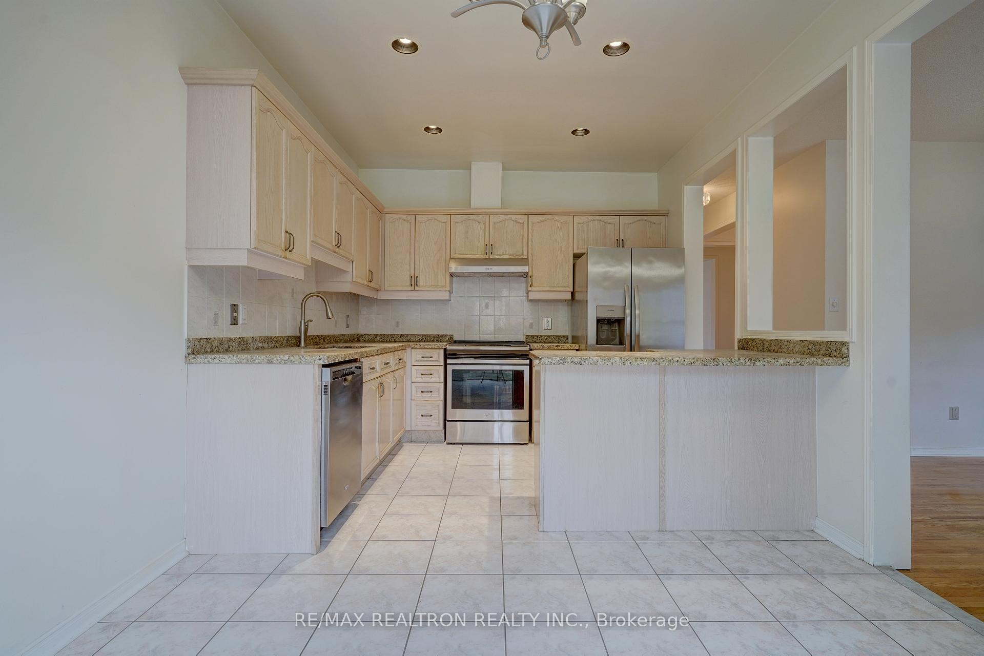 Photo 7 of 1448 Sandhurst Crescent, Pickering, Highbush — HOMEH
