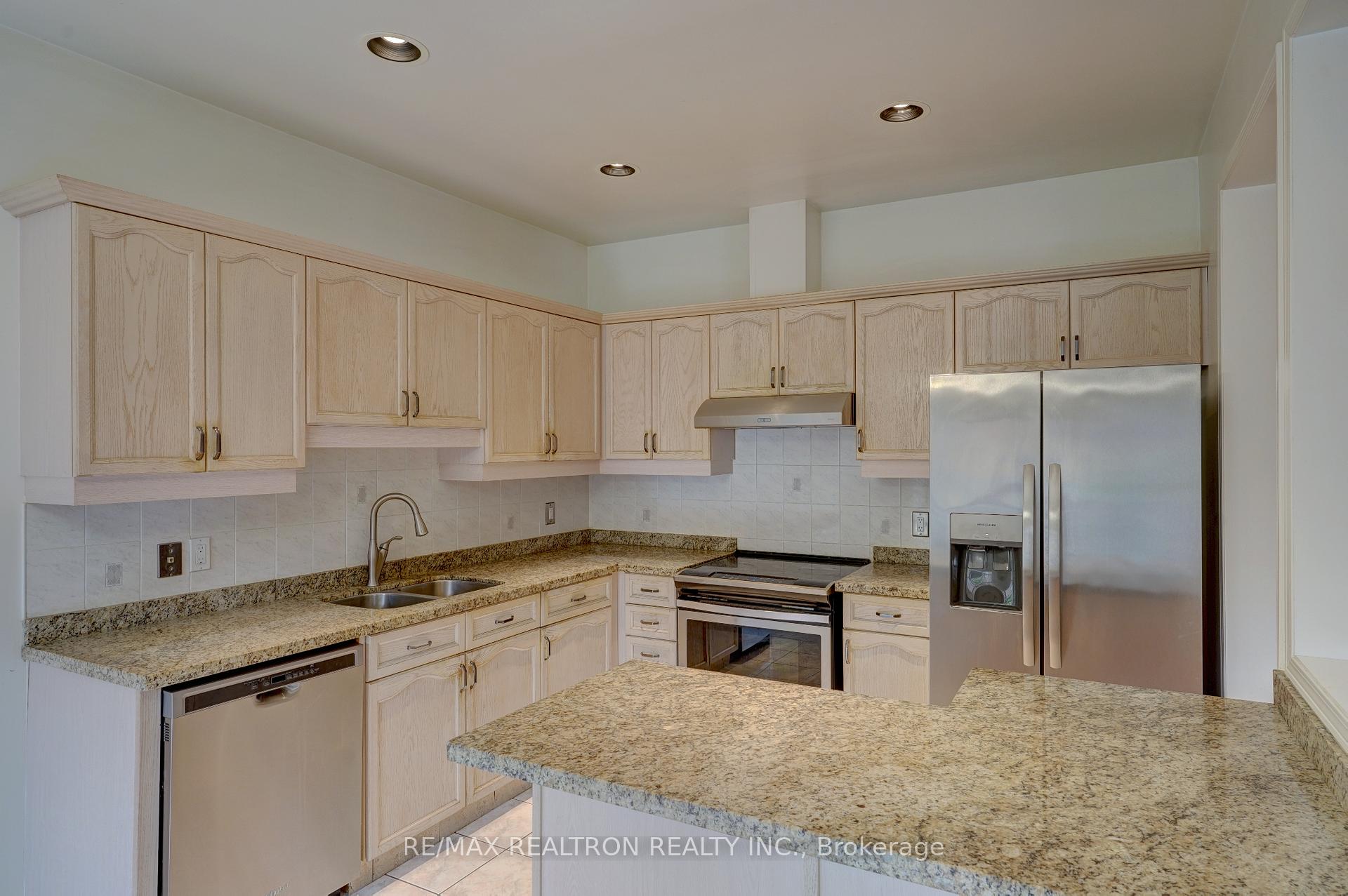 Photo 13 of 1448 Sandhurst Crescent, Pickering, Highbush — HOMEH