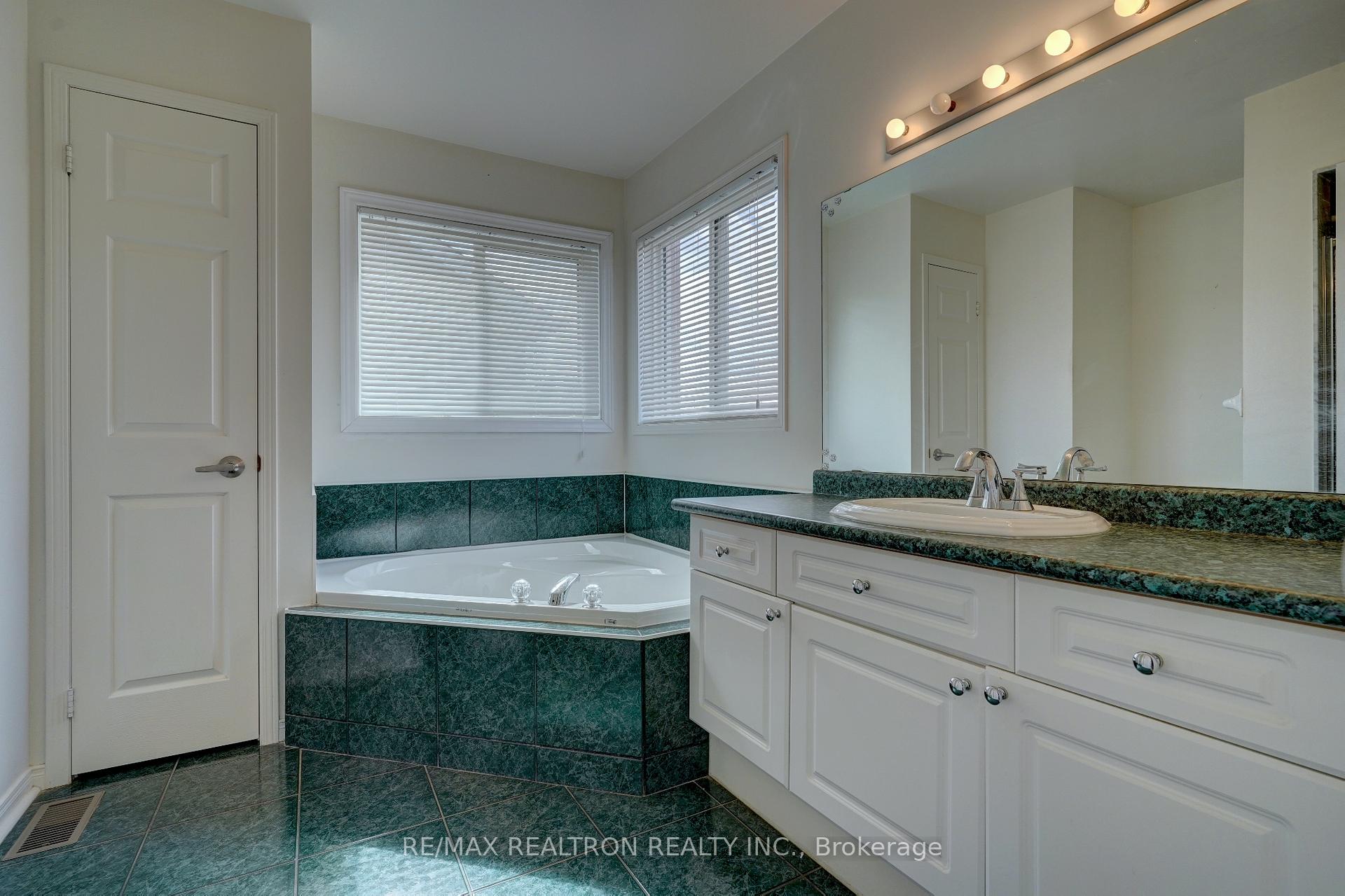 Photo 15 of 1448 Sandhurst Crescent, Pickering, Highbush — HOMEH