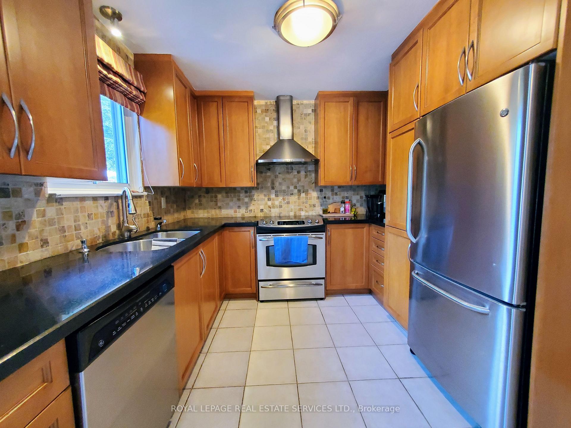 Photo 17 of 58 Mancroft Crescent, Brampton, Central Park — HOMEH