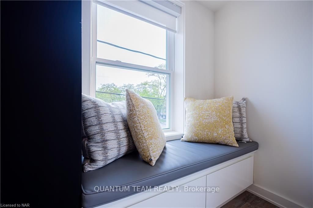 Photo 3 of Unit Upper, 26 Duke Street, St. Catharines, Downtown — HOMEH