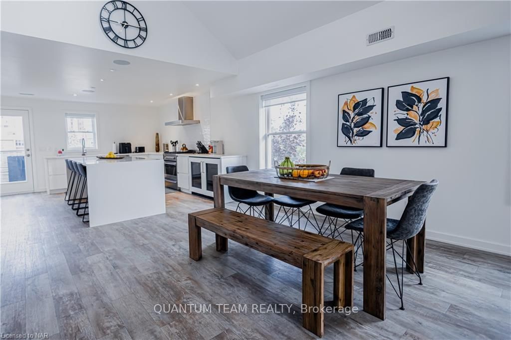 Photo 2 of Unit Upper, 26 Duke Street, St. Catharines, Downtown — HOMEH