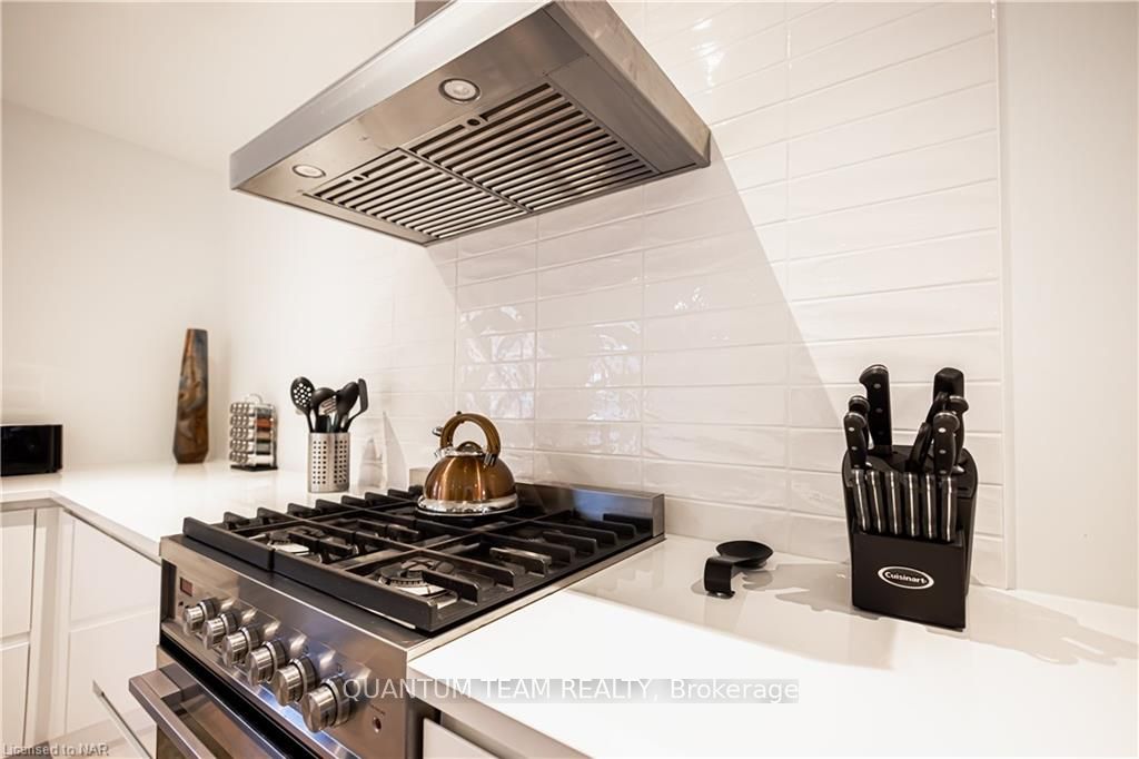 Photo 10 of Unit Upper, 26 Duke Street, St. Catharines, Downtown — HOMEH