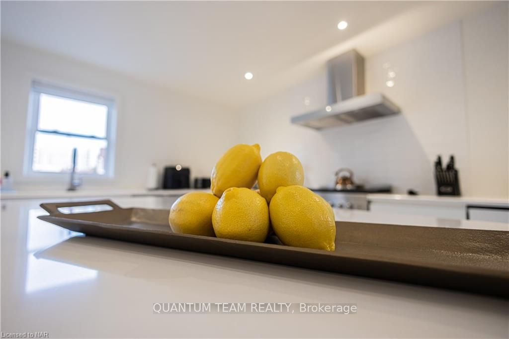 Photo 7 of Unit Upper, 26 Duke Street, St. Catharines, Downtown — HOMEH