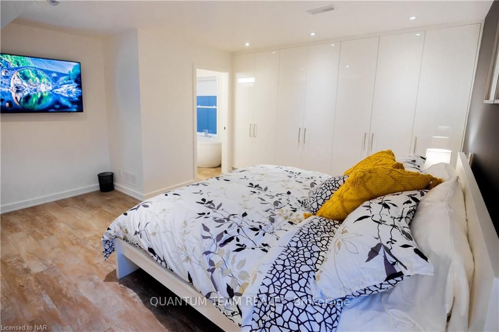 Photo 12 of Unit Upper, 26 Duke Street, St. Catharines, Downtown — HOMEH