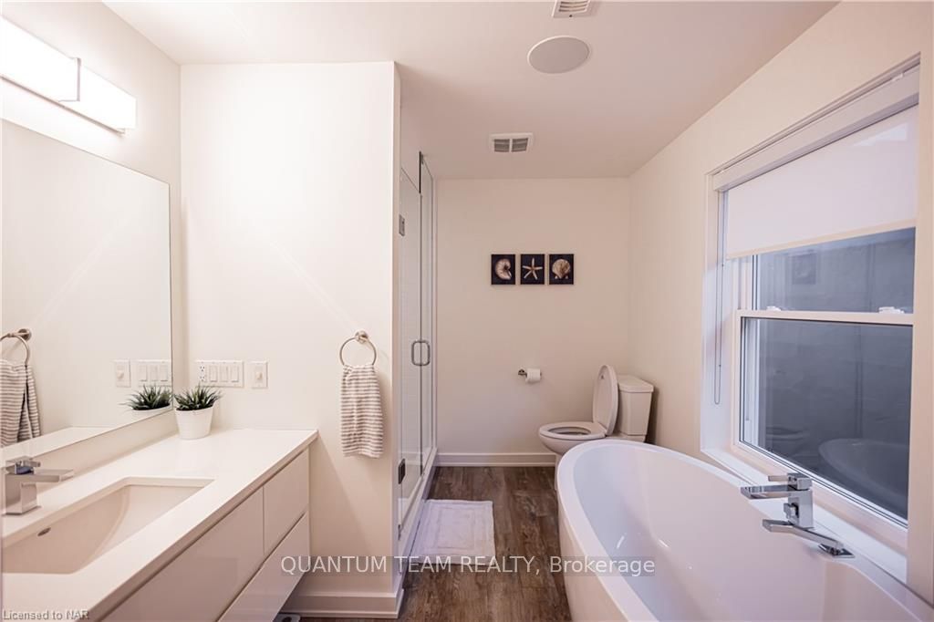 Photo 13 of Unit Upper, 26 Duke Street, St. Catharines, Downtown — HOMEH