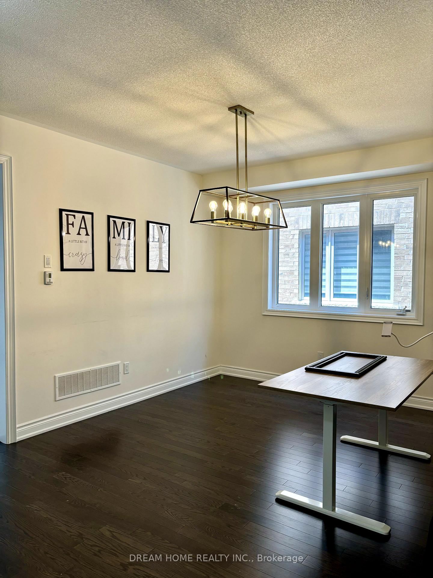 Photo 5 of 68 Mohandas Drive, Markham, Cedarwood — HOMEH