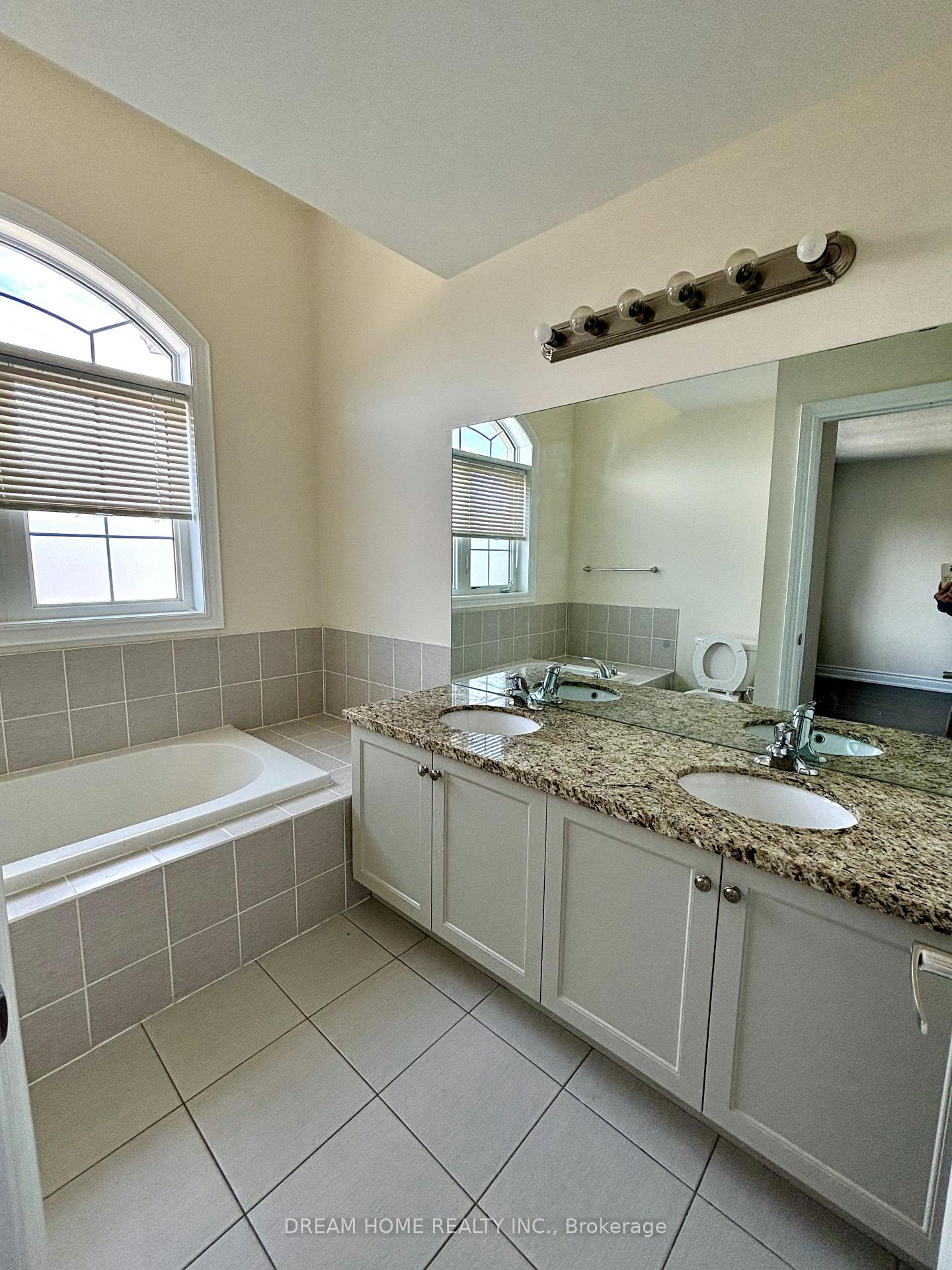 Photo 6 of 68 Mohandas Drive, Markham, Cedarwood — HOMEH