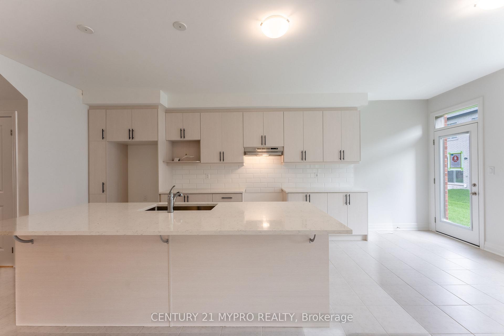 Photo 4 of 3099 Blazing Star Avenue, Pickering, Rural Pickering — HOMEH