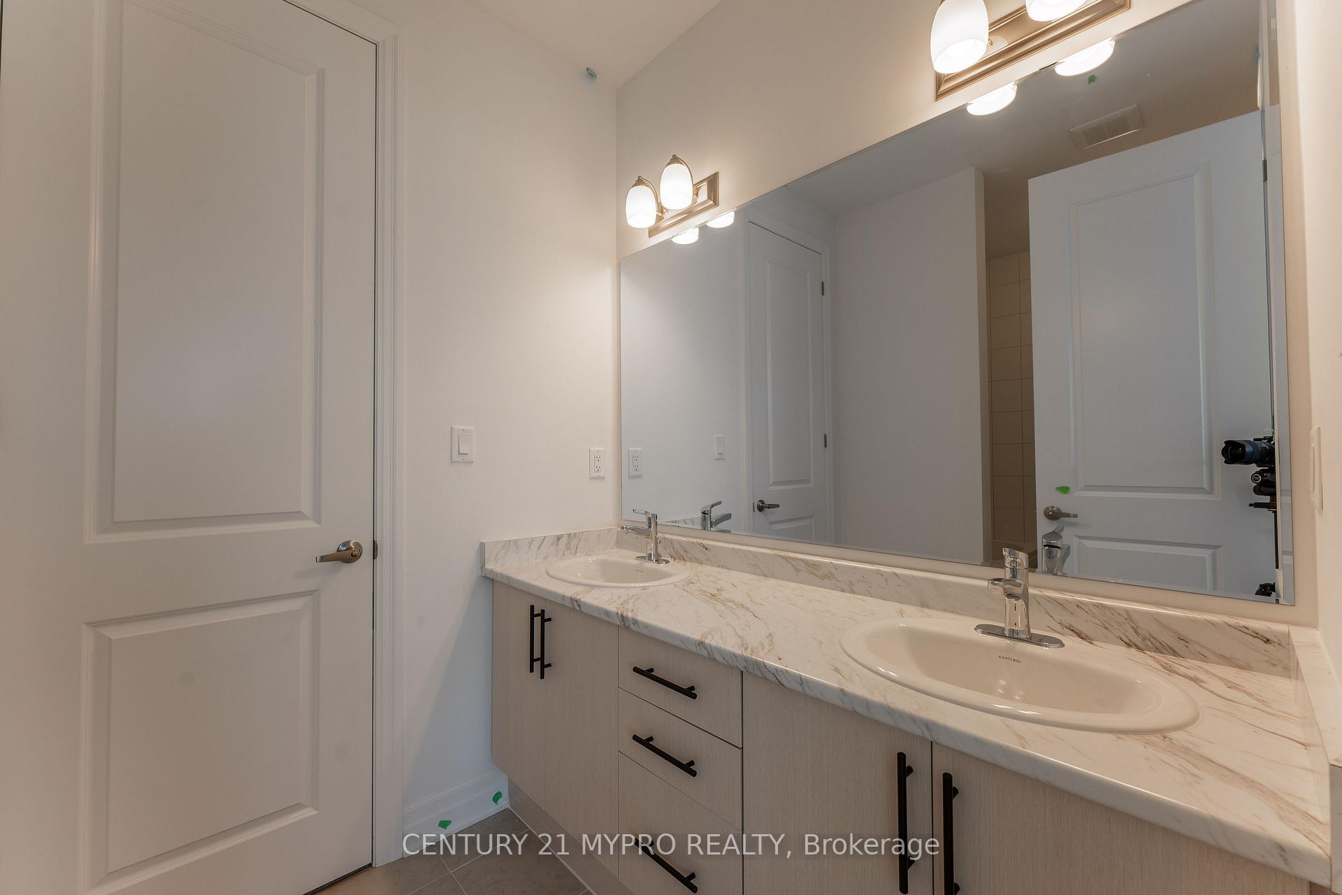 Photo 8 of 3099 Blazing Star Avenue, Pickering, Rural Pickering — HOMEH