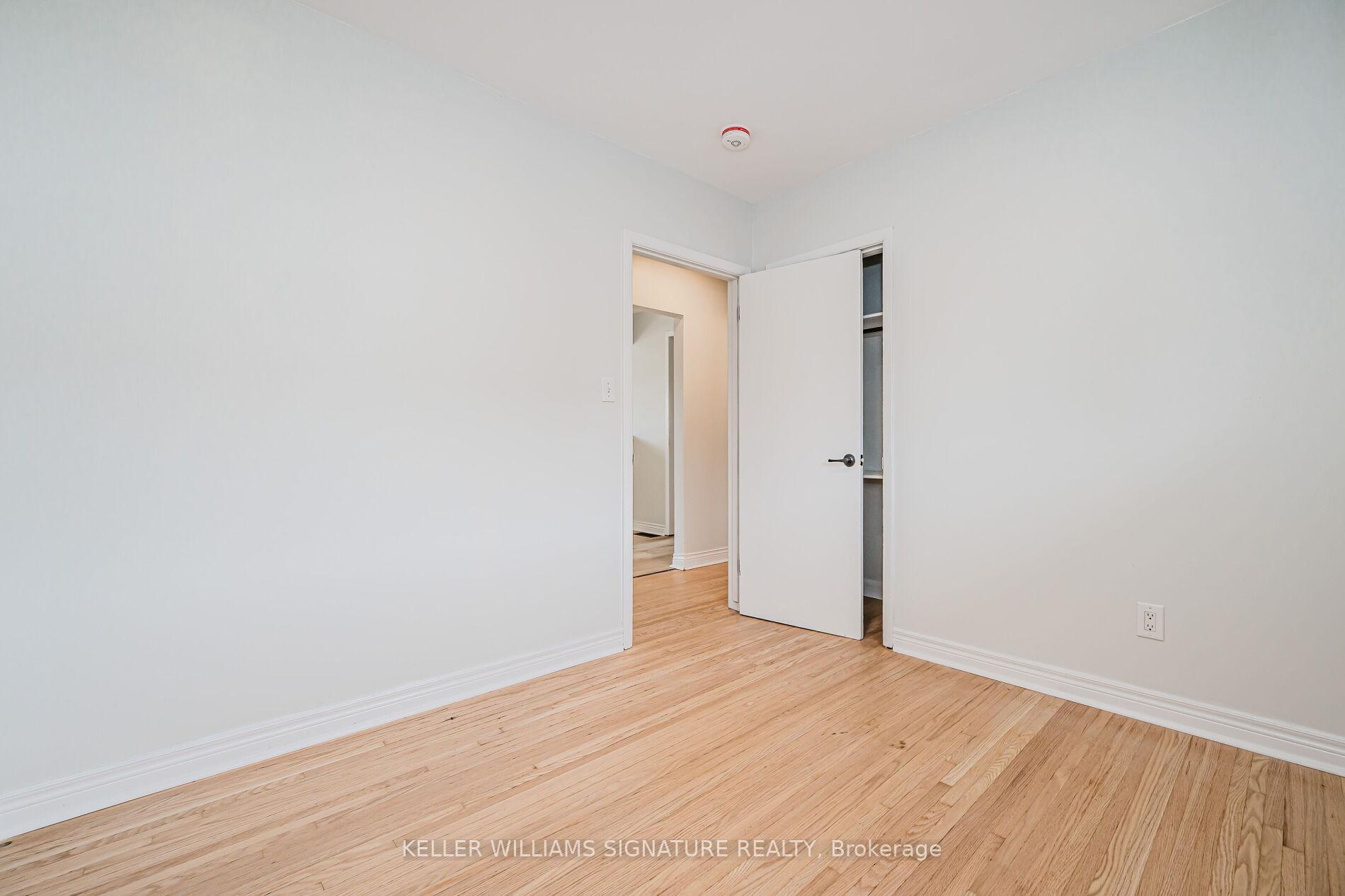 Photo 11 of Unit Main, 38 Endfield Avenue, Hamilton, Huntington — HOMEH