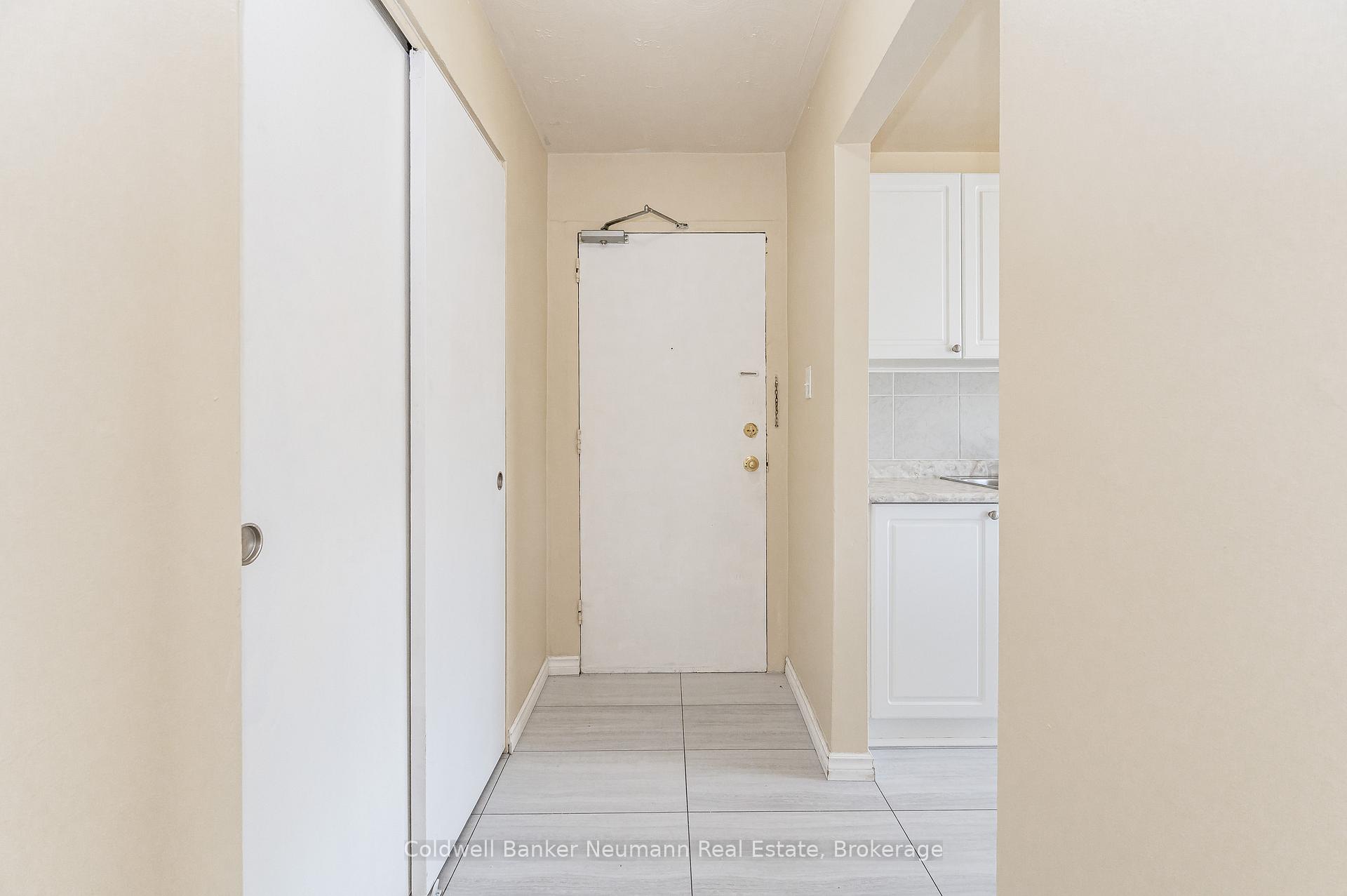 Photo 7 of Unit 301, 10 Glenbrook Drive, Guelph, Victoria North — HOMEH
