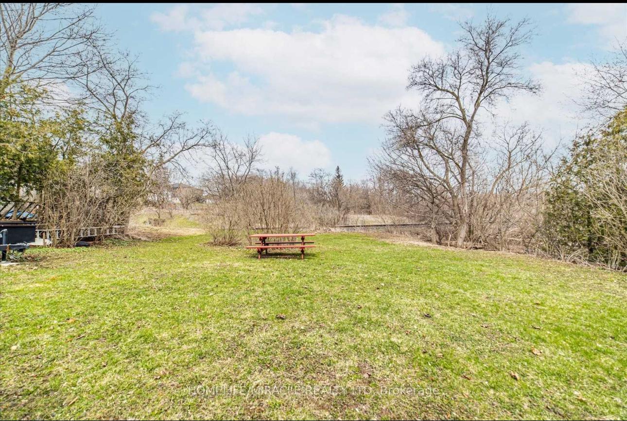 Photo 15 of 880 Sheppard Avenue, Pickering, Woodlands — HOMEH