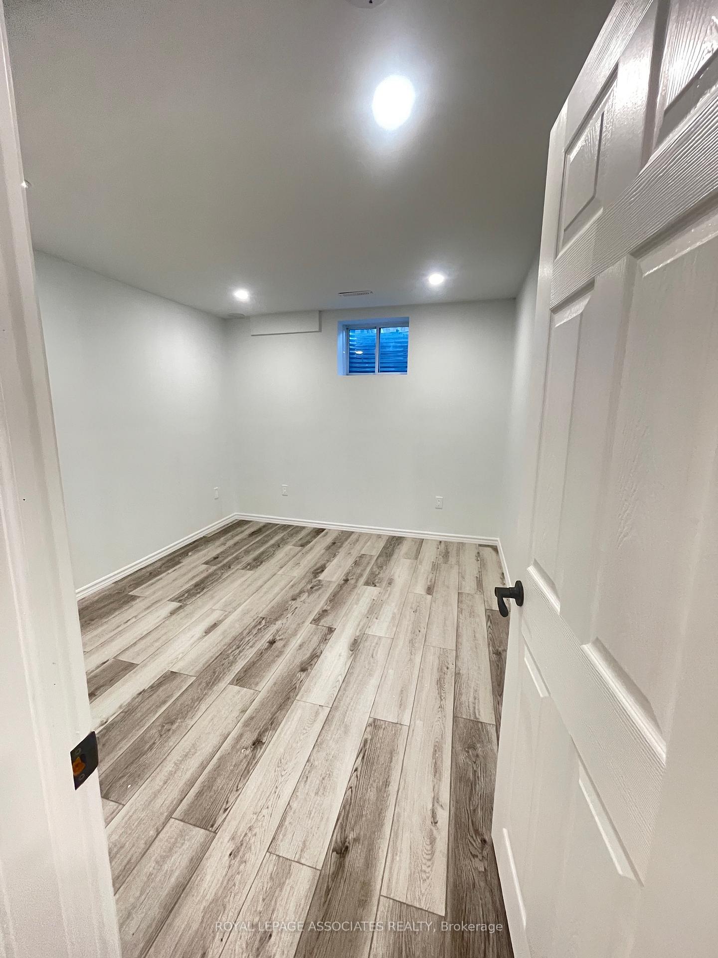 Photo 4 of 1066 Cameo Street, Pickering, Rural Pickering — HOMEH