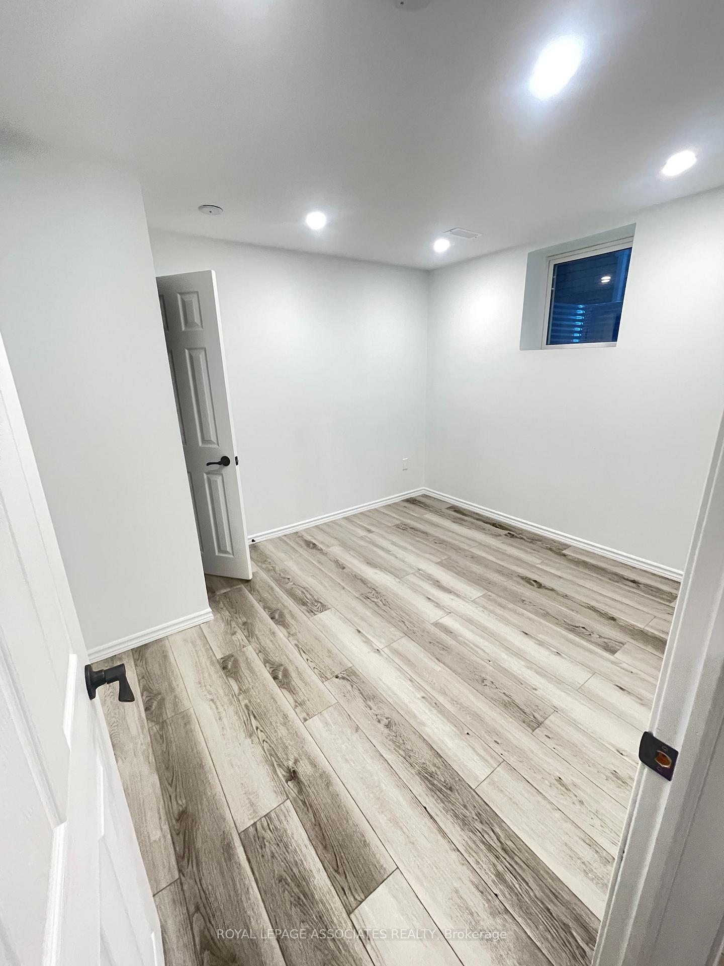Photo 3 of 1066 Cameo Street, Pickering, Rural Pickering — HOMEH