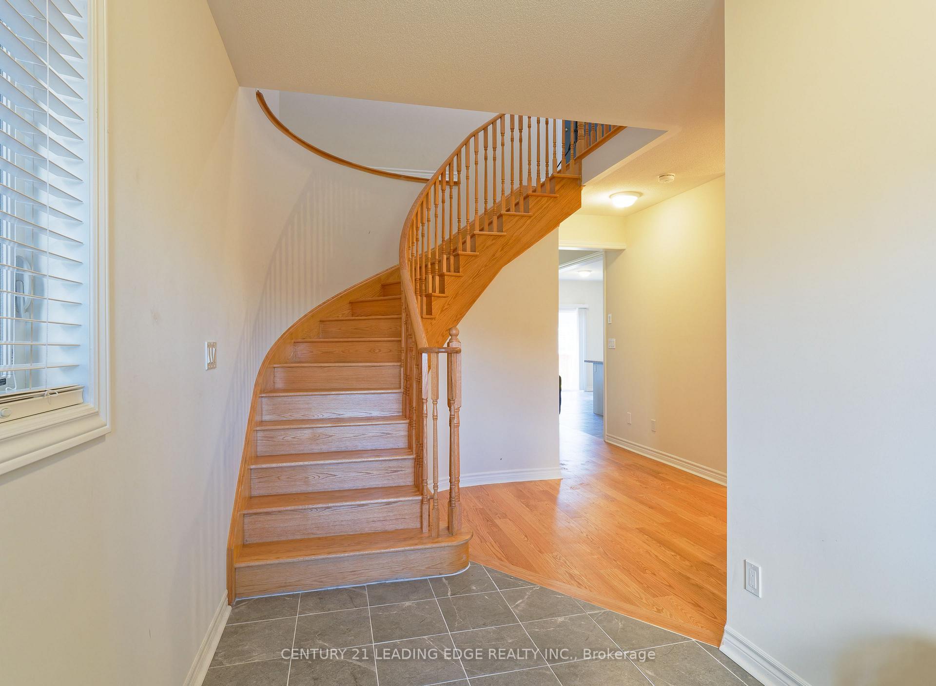 Photo 7 of 1003 Black Cherry Drive, Oshawa, Taunton — HOMEH