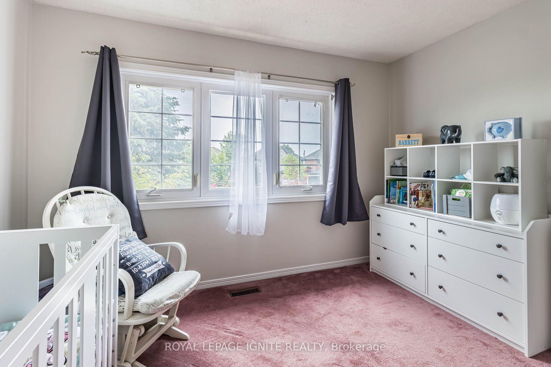 Photo 8 of 40 Foxchase Drive, Caledon, Bolton North — HOMEH