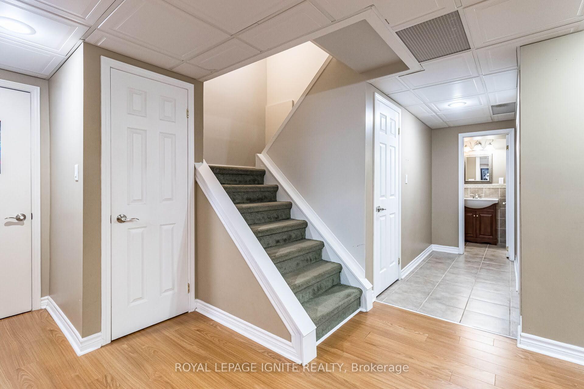 Photo 13 of 40 Foxchase Drive, Caledon, Bolton North — HOMEH