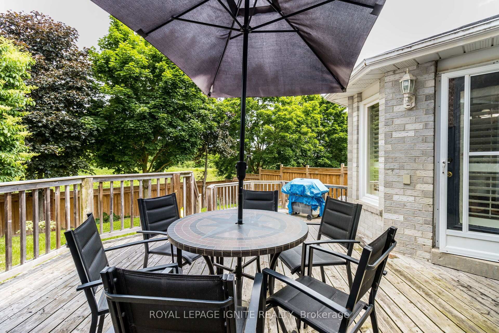 Photo 17 of 40 Foxchase Drive, Caledon, Bolton North — HOMEH