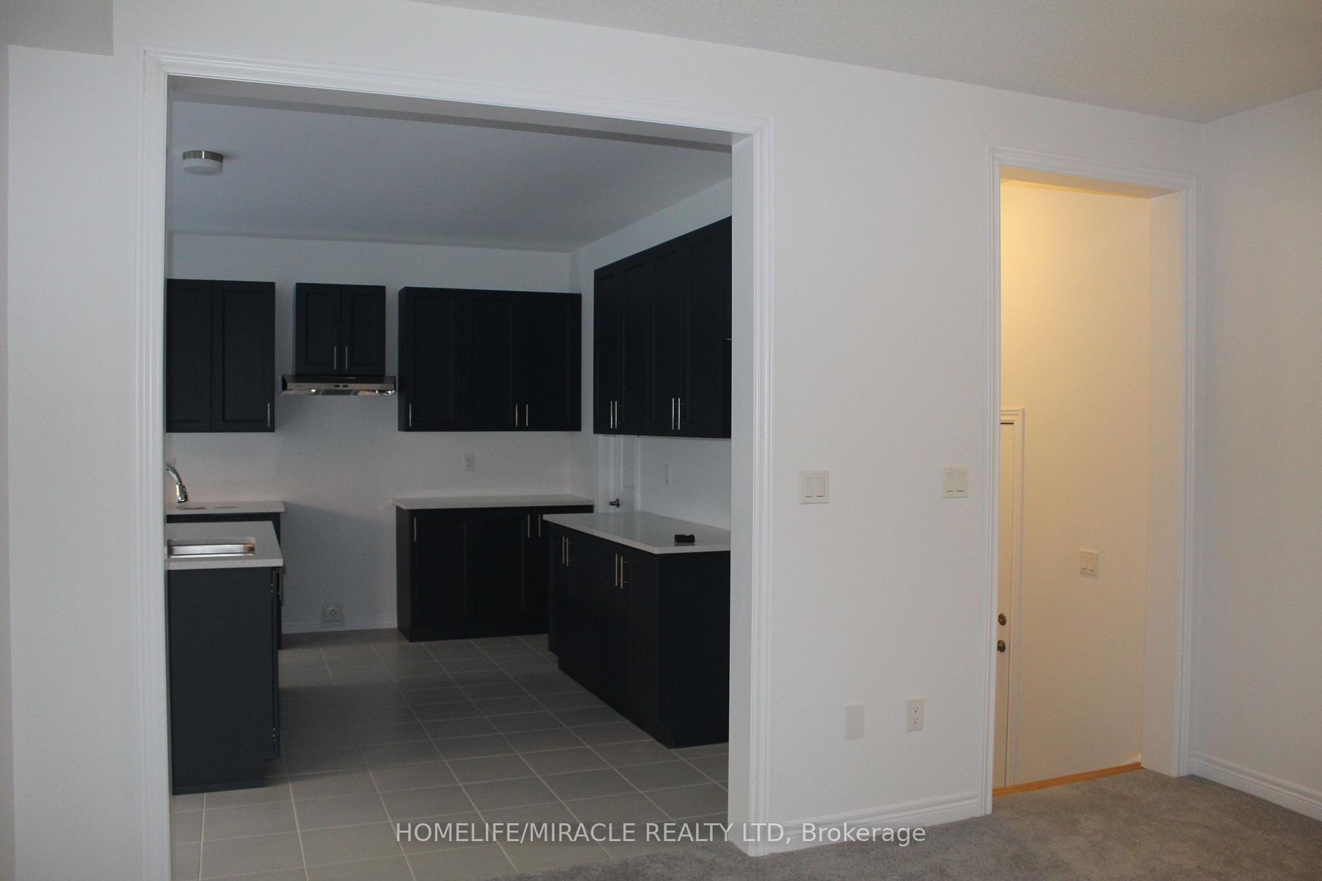Photo 3 of 2099 Lowry Drive, Oshawa, Kedron — HOMEH