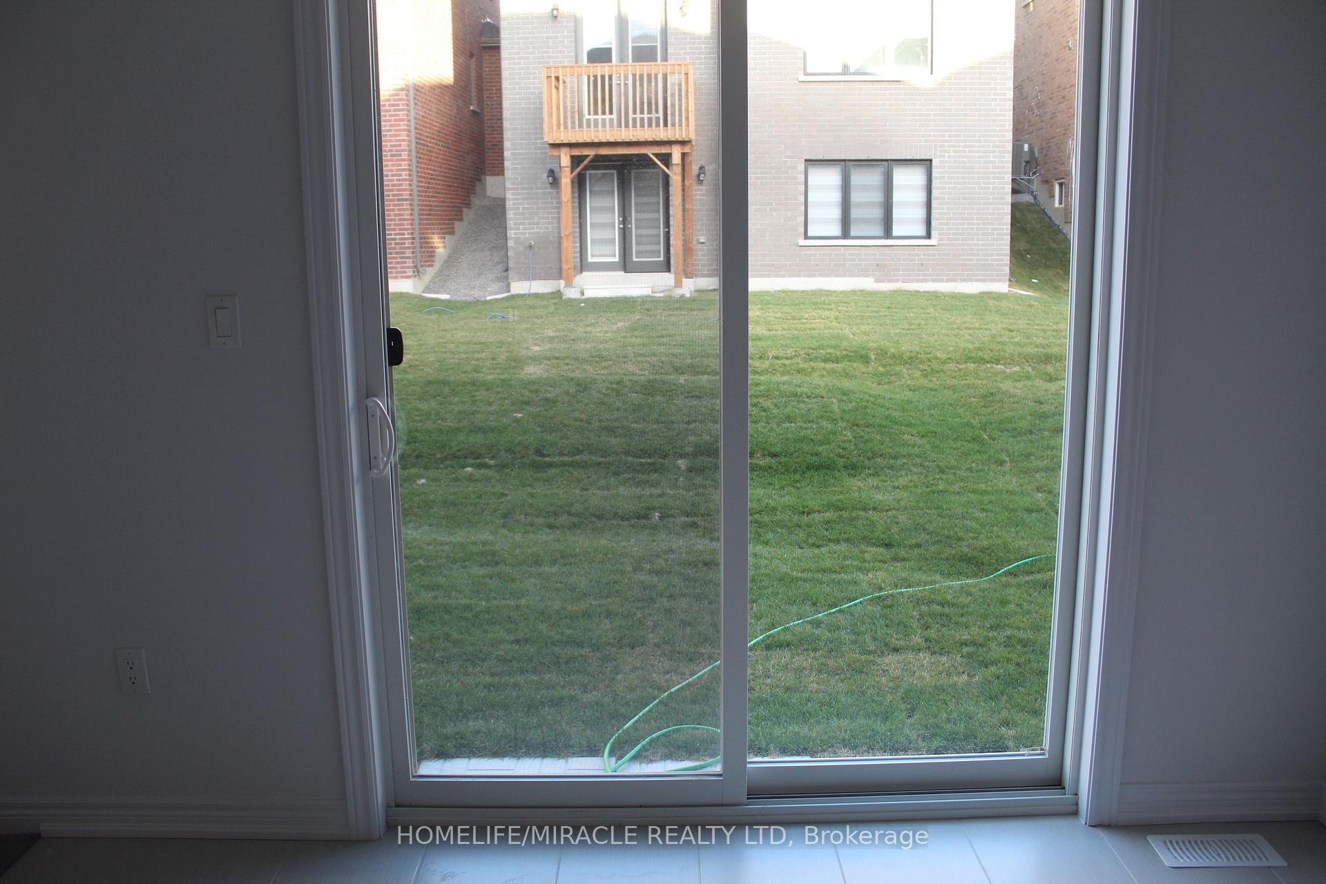 Photo 12 of 2099 Lowry Drive, Oshawa, Kedron — HOMEH
