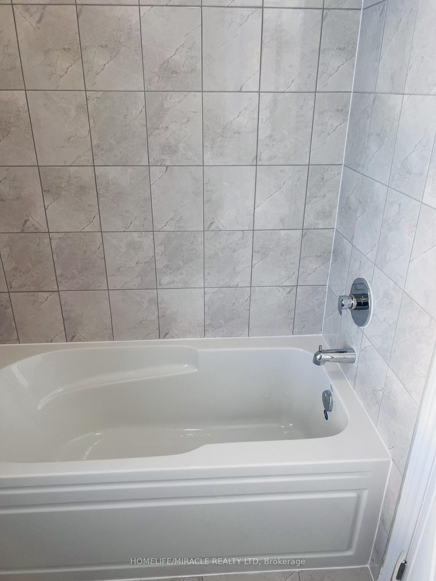 Photo 16 of 2099 Lowry Drive, Oshawa, Kedron — HOMEH