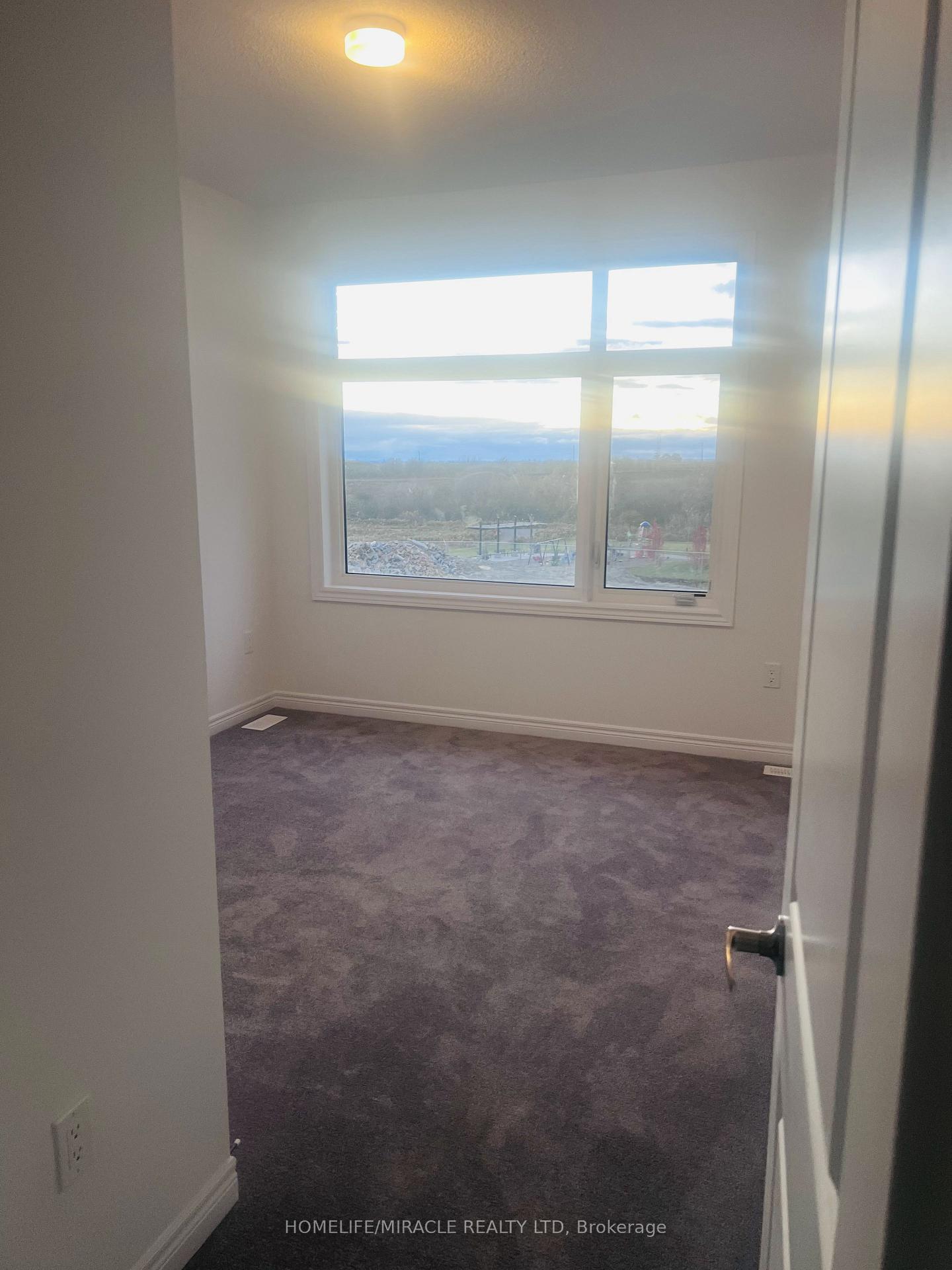 Photo 21 of 2099 Lowry Drive, Oshawa, Kedron — HOMEH