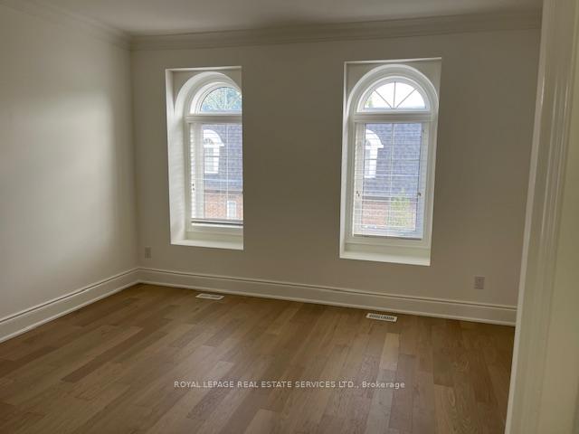 Photo 11 of 14 Oliver Mews, Toronto, Woodbine Corridor — HOMEH