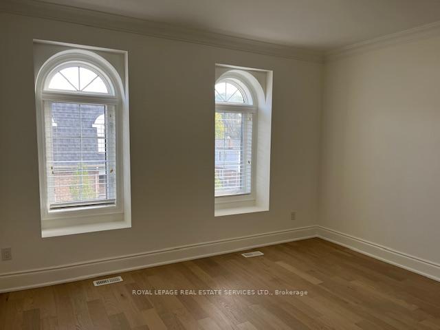 Photo 16 of 14 Oliver Mews, Toronto, Woodbine Corridor — HOMEH