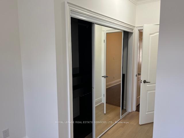 Photo 17 of 14 Oliver Mews, Toronto, Woodbine Corridor — HOMEH