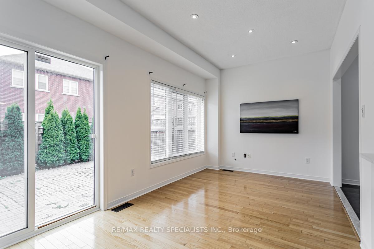 Photo 6 of Unit UPPER, 16 Evanwood Crescent, Brampton, Credit Valley — HOMEH